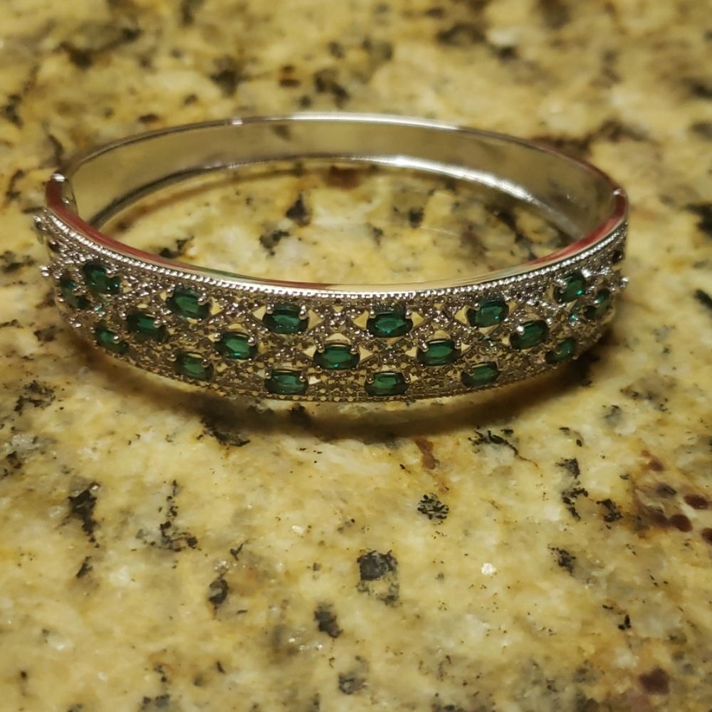 Zales Emerald Stone Bracelet